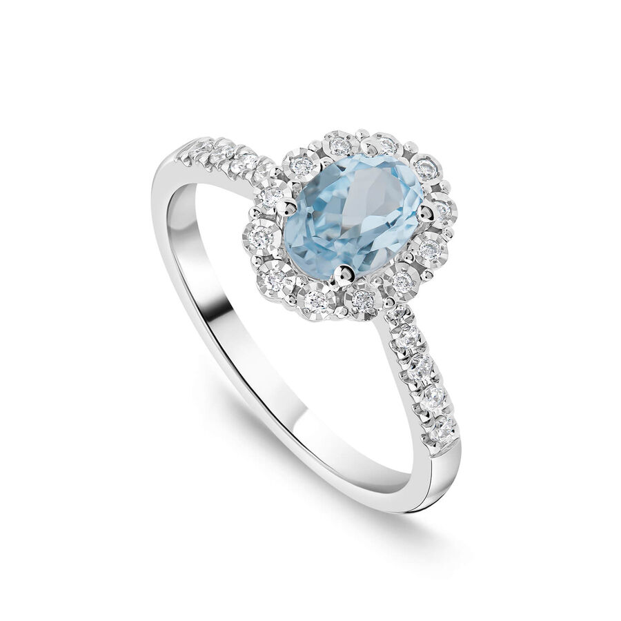 Unazë ar i bardhë 9k me 0.13ct diamant ovale cluster — 0.13ct