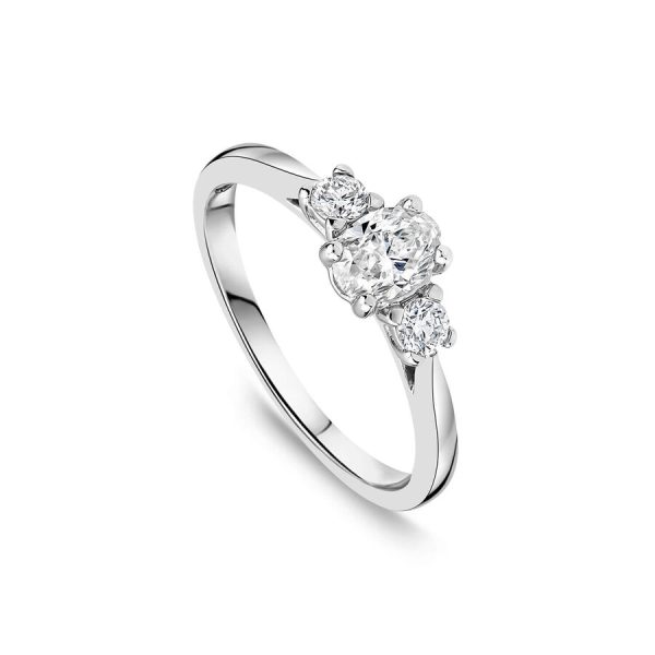 Northern Star unazë platin me 0.55ct diamant ovale yll